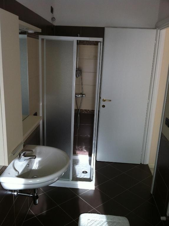 B&B Villa Lina Desenzano del Garda Luaran gambar