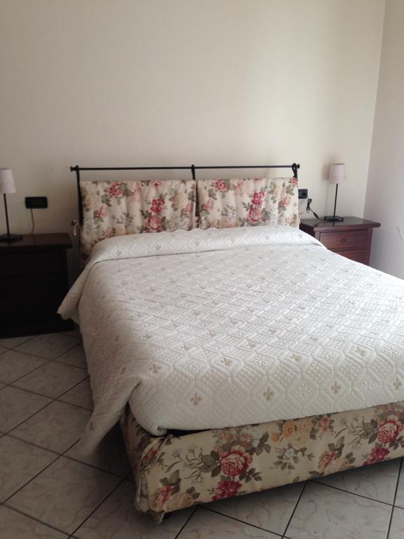 B&B Villa Lina Desenzano del Garda Luaran gambar