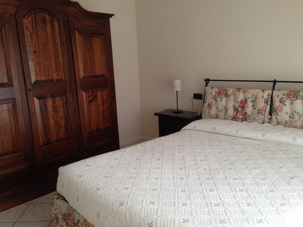 B&B Villa Lina Desenzano del Garda Luaran gambar