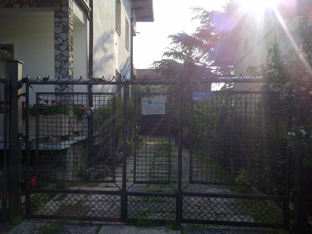 B&B Villa Lina Desenzano del Garda Luaran gambar